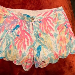 This is Lily Pulitzer brand. It’s a size 6